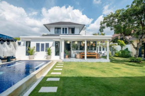 Villa Pintu Biru